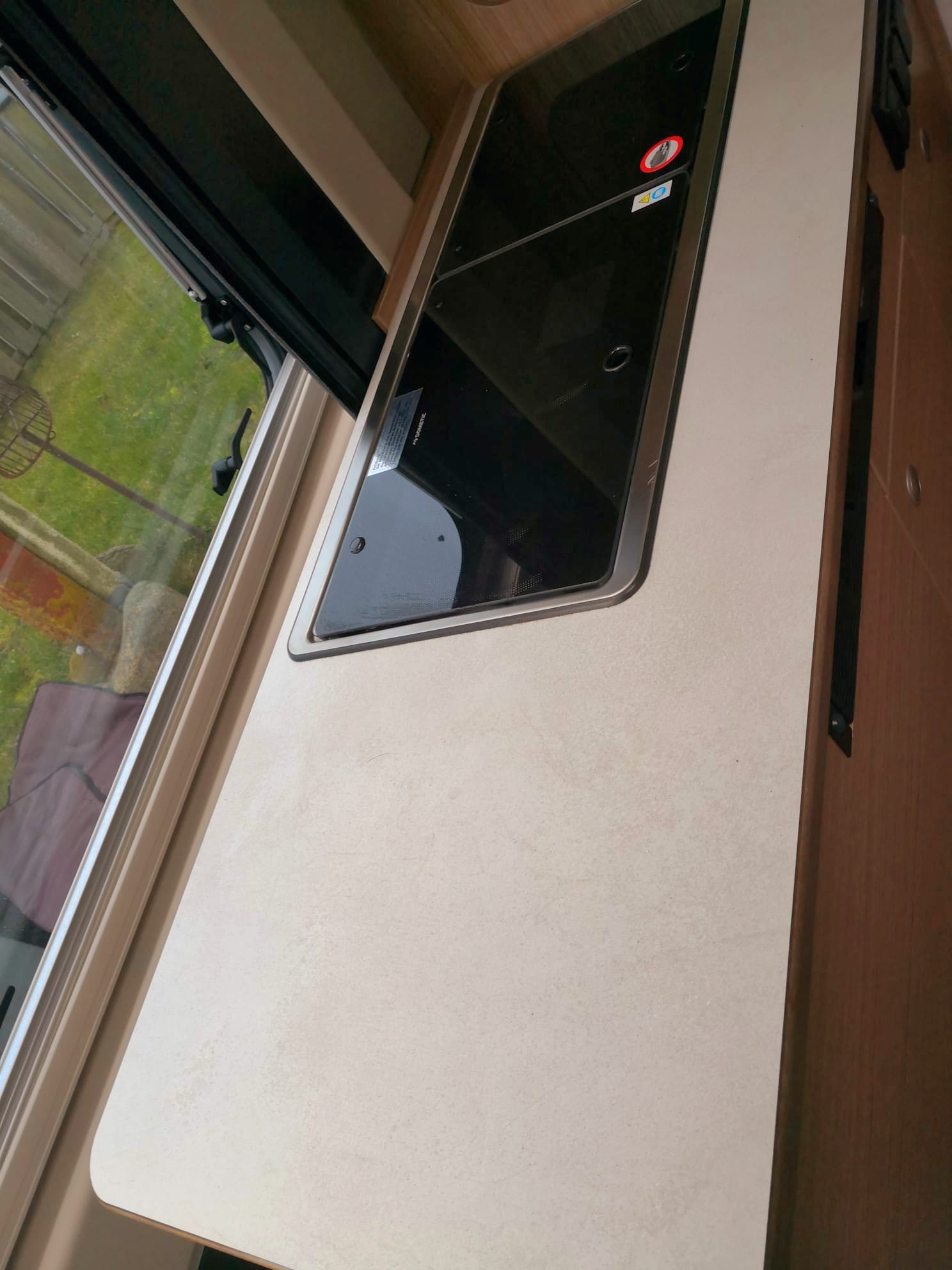 Grå Fiat Ducato fra 2021