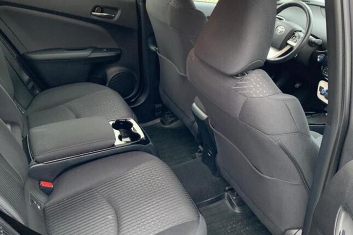 Grå Toyota Prius Plug-in fra 2018