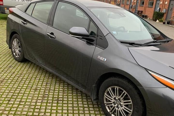 Grå Toyota Prius Plug-in fra 2018