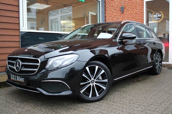 Sort Mercedes E300 de fra 2019