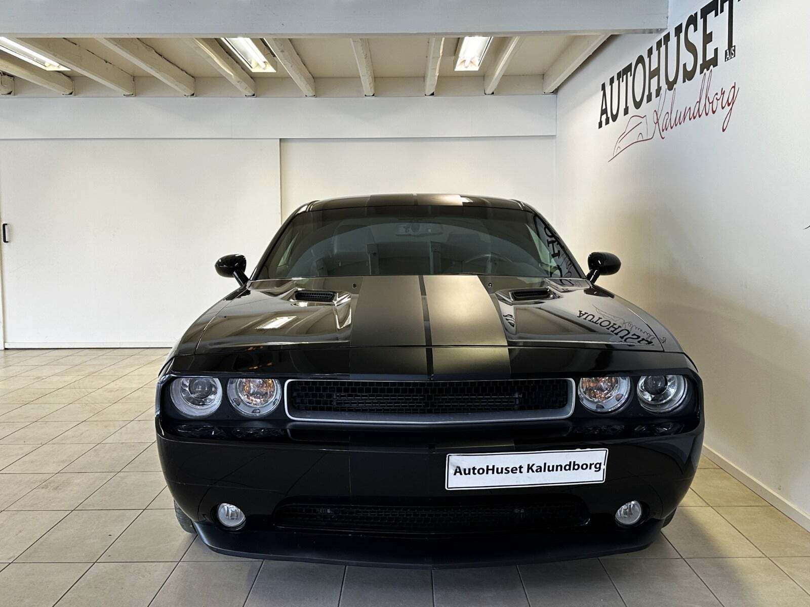 Sort Dodge Challenger fra 2010