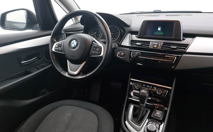 BMW 220i
