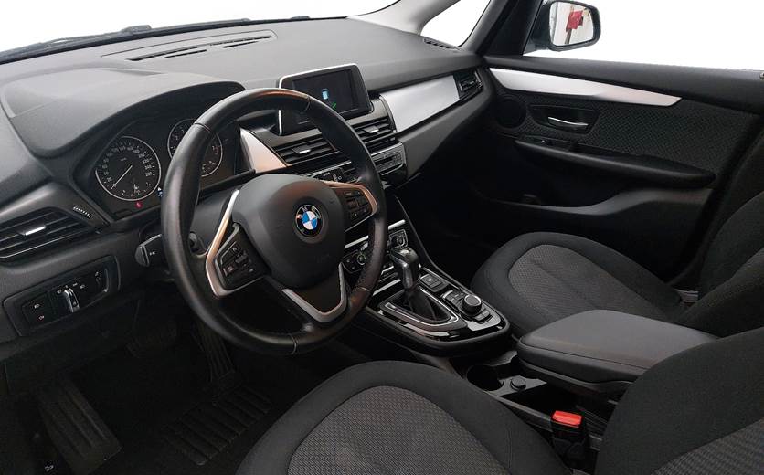 BMW 220i