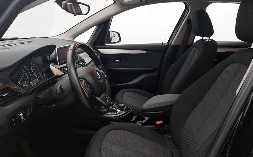 BMW 220i