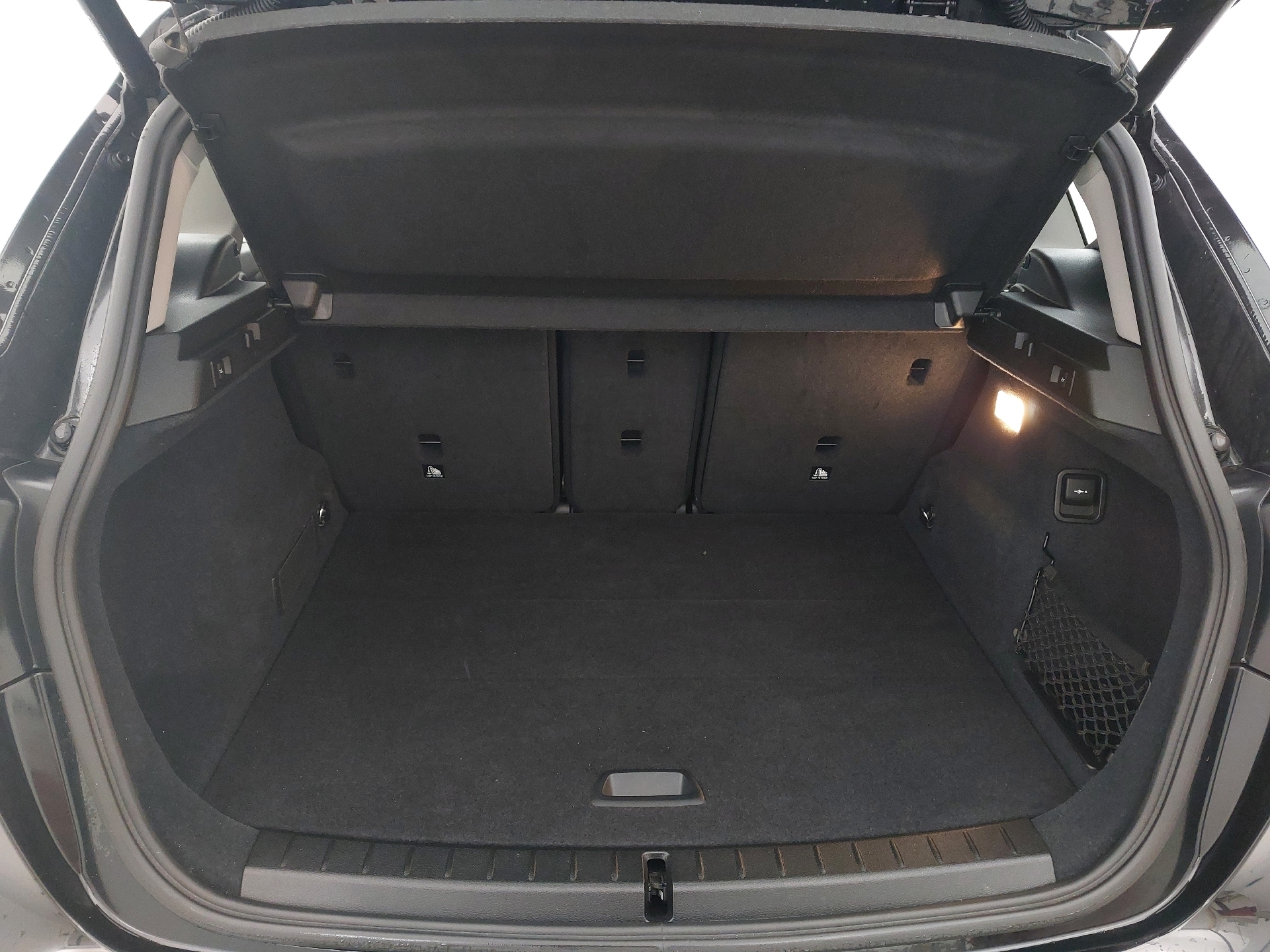 Sort BMW 220i fra 2018