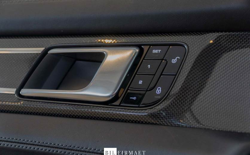 Porsche Panamera 4S