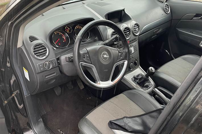 Sort Opel Antara fra 2007