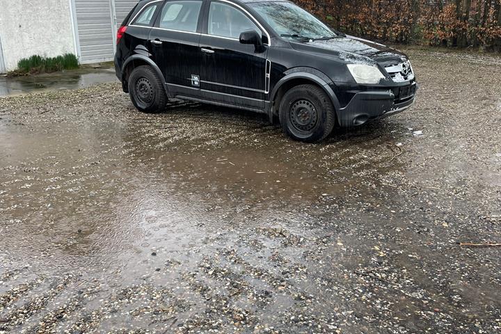 Sort Opel Antara fra 2007