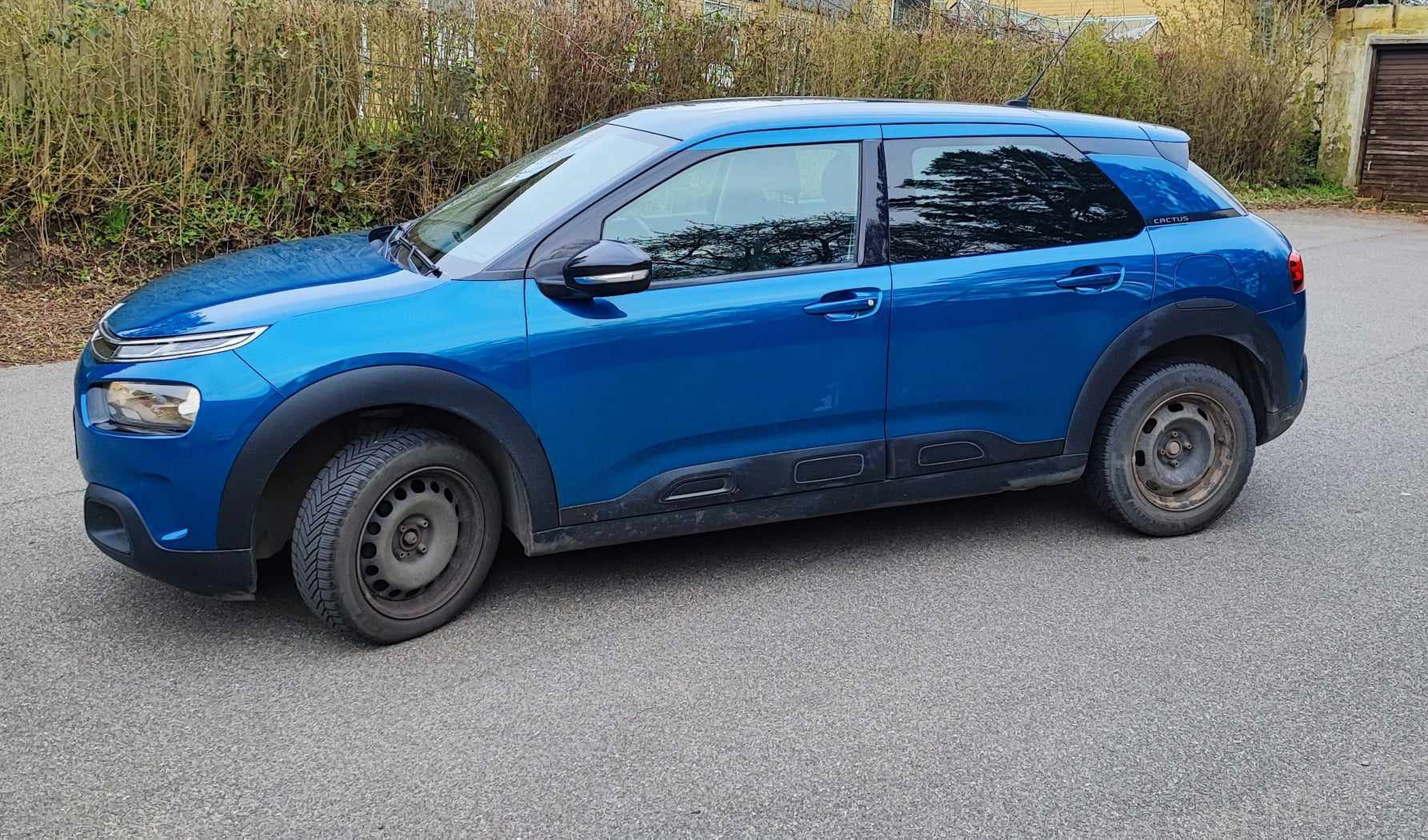 Blå Citroën C4 Cactus fra 2020