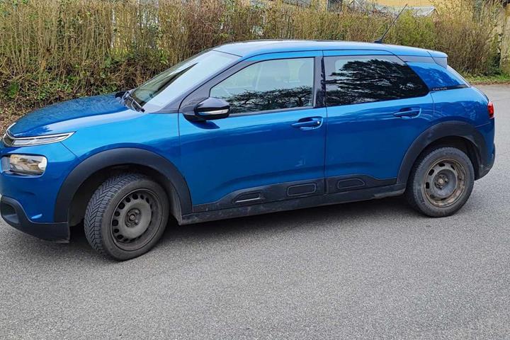 Blå Citroën C4 Cactus fra 2020