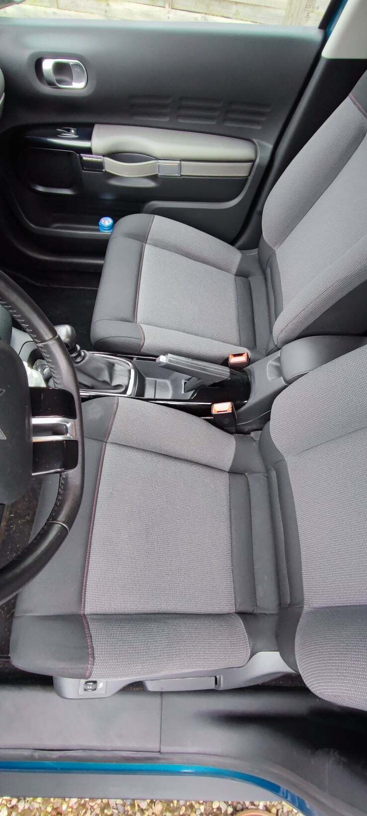 Blå Citroën C4 Cactus fra 2020