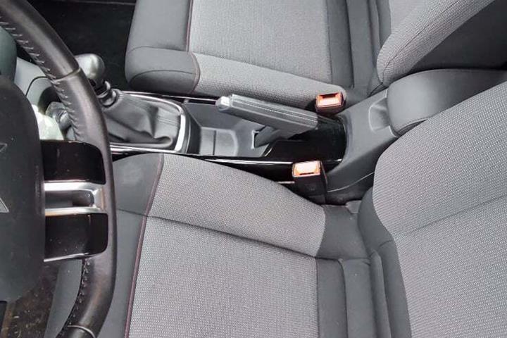 Blå Citroën C4 Cactus fra 2020