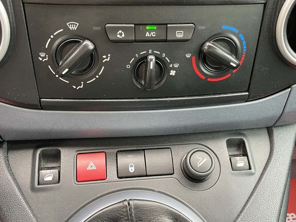 Sølv Citroën Berlingo fra 2008