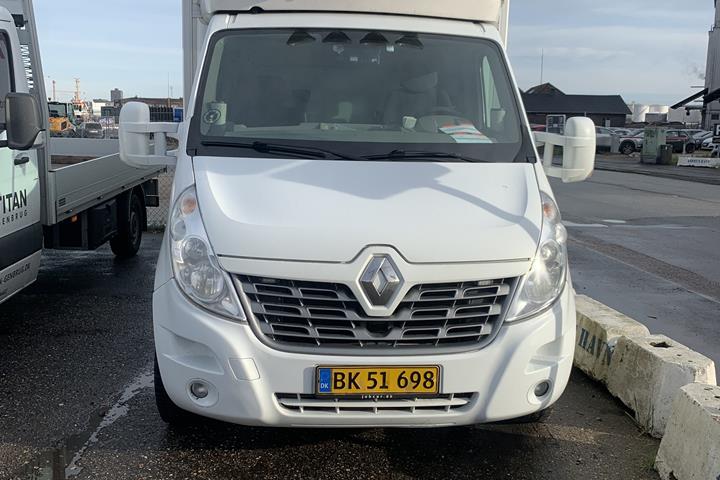 Hvid Renault Master fra 2017