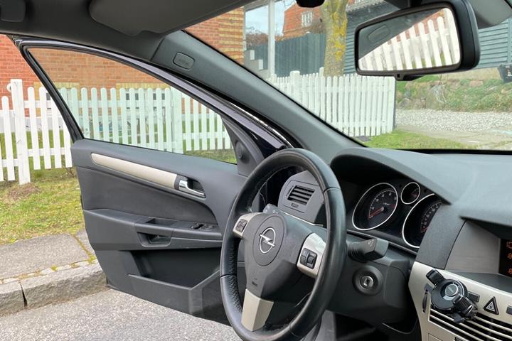 undefined Opel Astra fra 2008