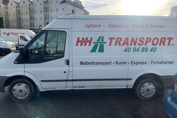 Hvid Ford Transit fra 2013