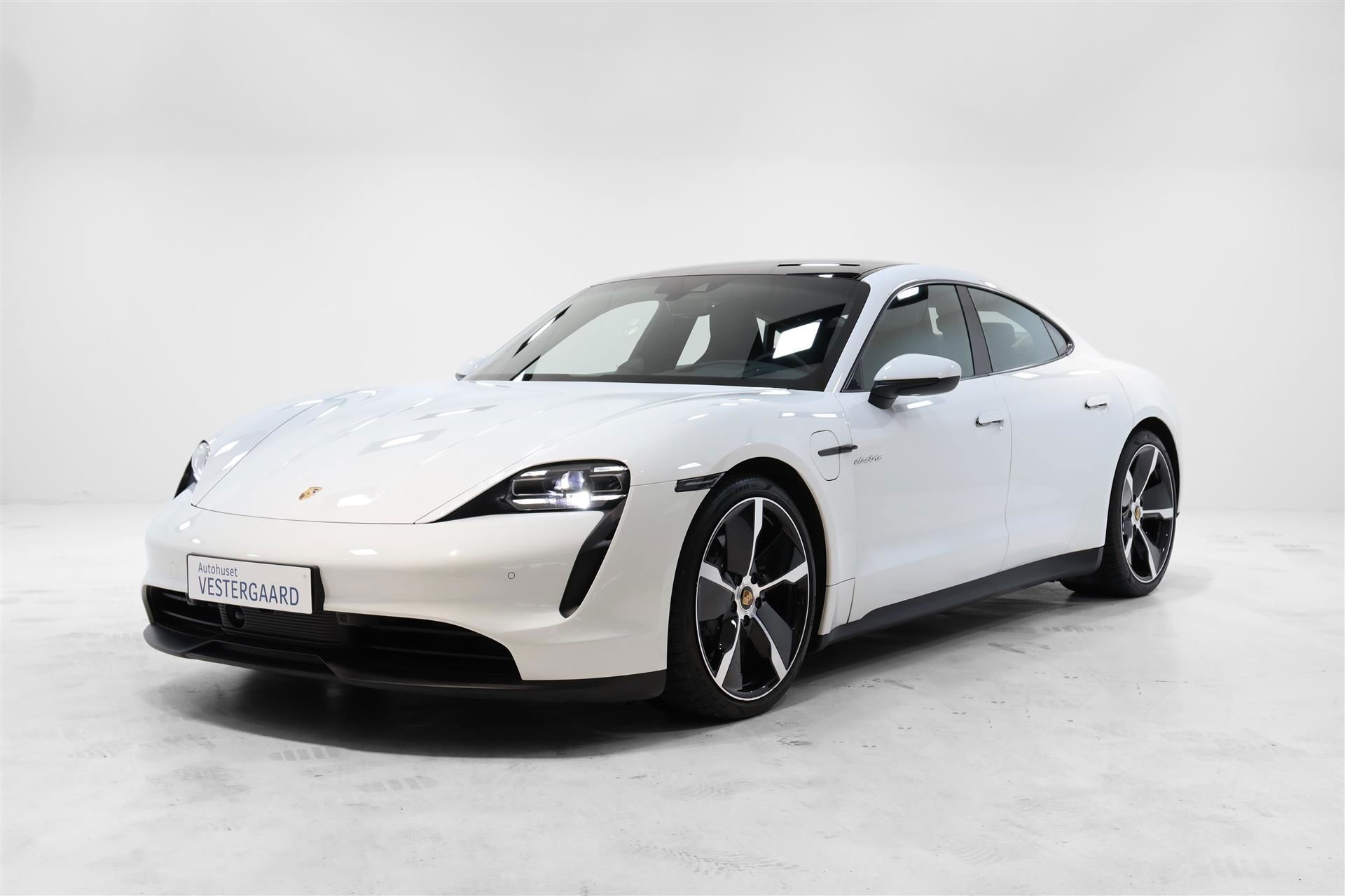 Hvid Porsche Taycan fra 2021