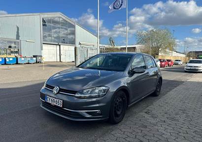 VW Golf VII 2,0 TDi 150 Highline DSG