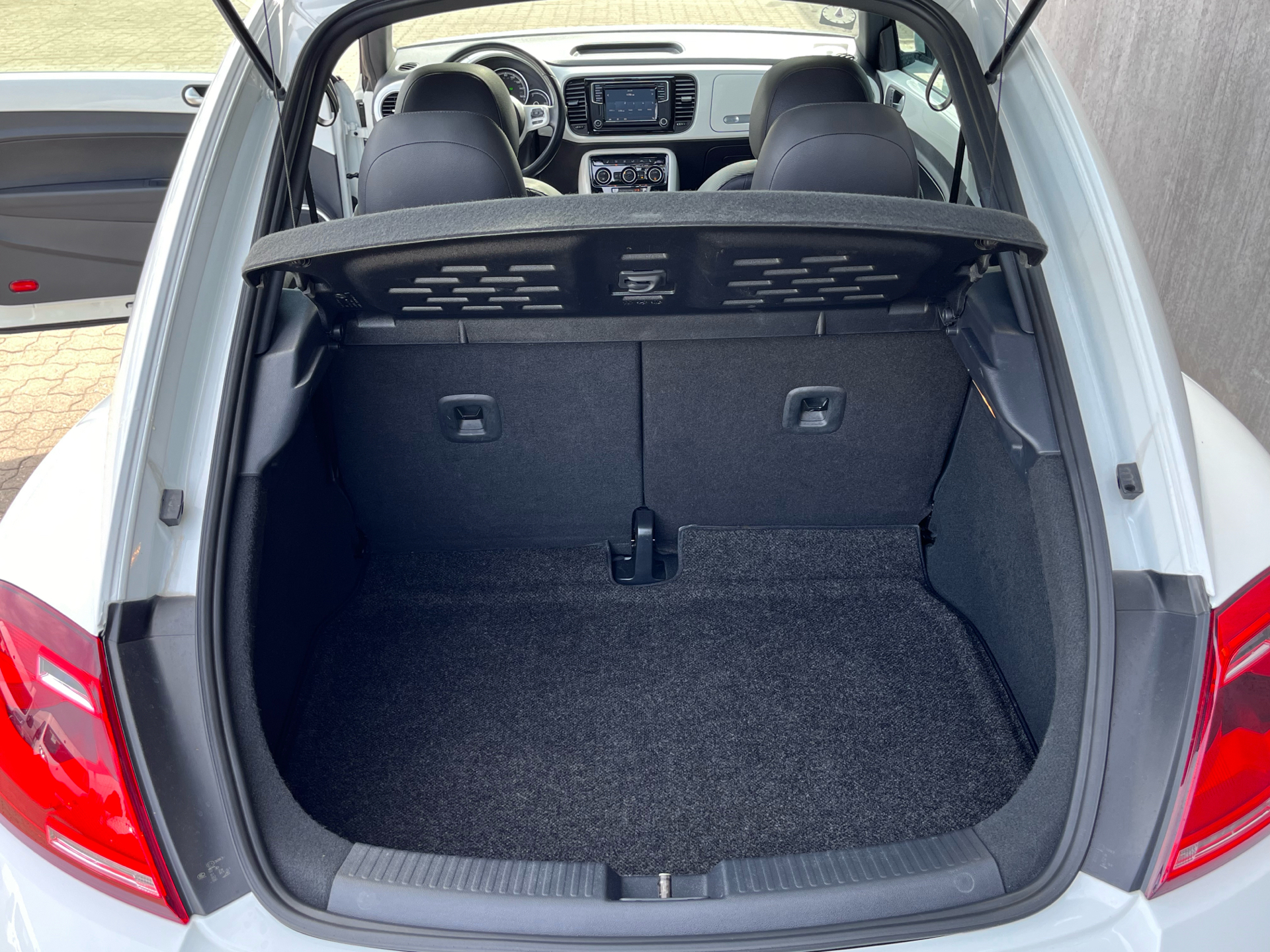 Hvid VW Beetle fra 2018