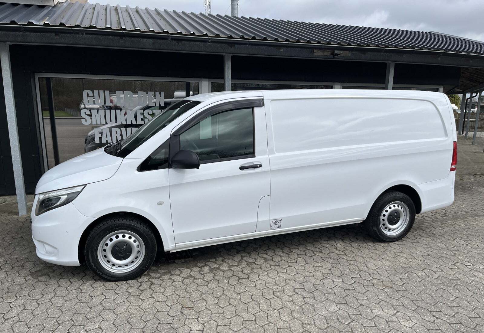 Hvid Mercedes Vito 116 fra 2019