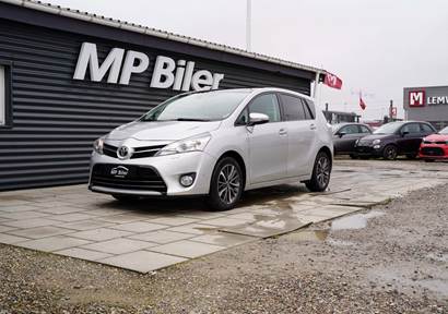 Toyota Verso 1,8 VVT-i T2 Skyview 7prs