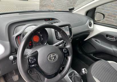 Toyota Aygo 1,0 VVT-I X-plore DAB+ 72HK 5d