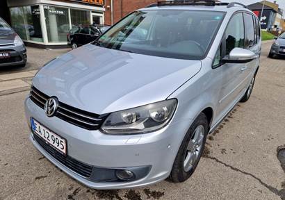 VW Touran 2,0 TDi 140 Highline DSG BMT 7prs