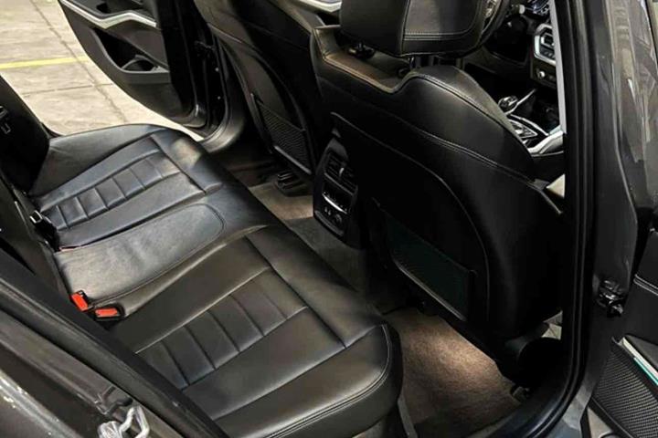 Grå BMW 3-Serie fra 2021