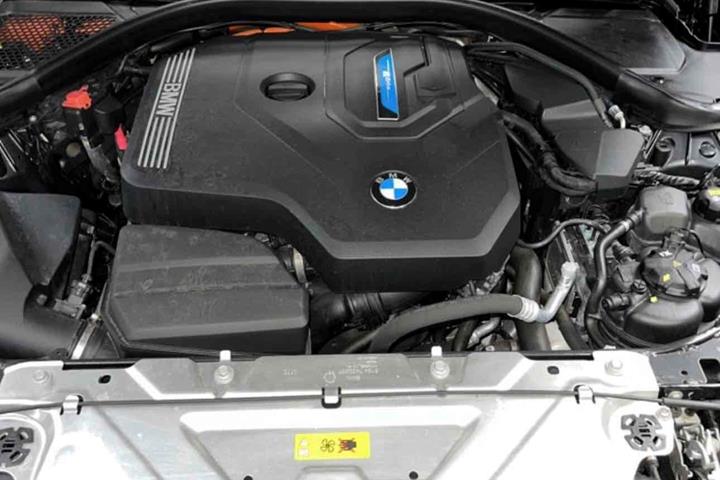 Grå BMW 3-Serie fra 2021