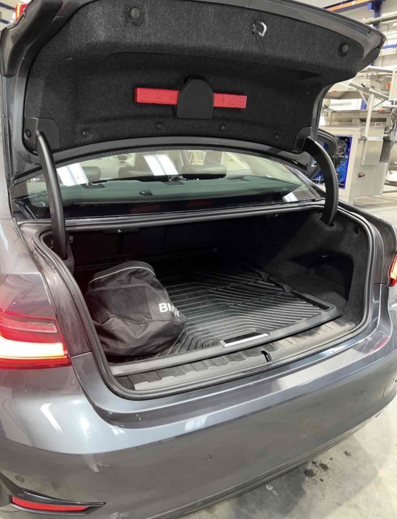 Grå BMW 3-Serie fra 2021