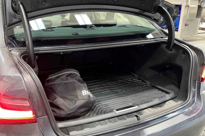 Grå BMW 3-Serie fra 2021