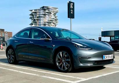 Tesla Model 3 Long Range AWD