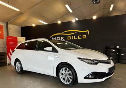 Toyota Auris 1,8 Hybrid Pure Touring Sports CVT