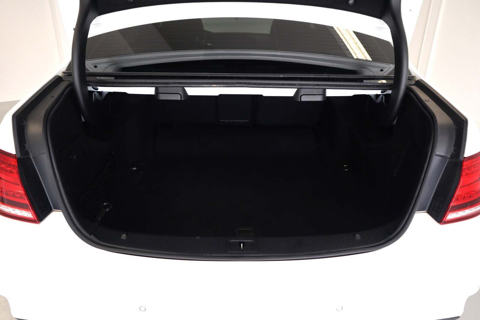 Hvid Mercedes E250 fra 2014