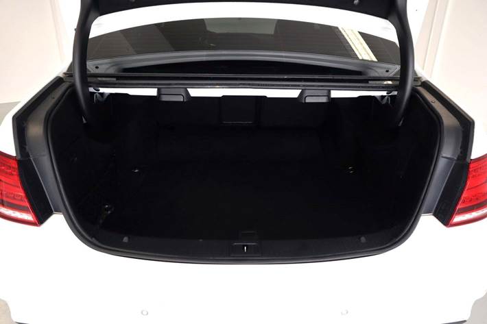 Hvid Mercedes E250 fra 2014