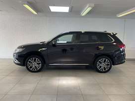 Mitsubishi Outlander 2,4 PHEV Intense CVT 4WD