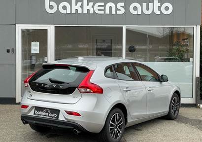 Volvo V40 2,0 D3 150 Momentum Eco