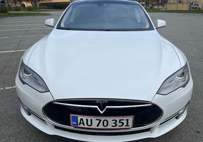 Tesla Model S 85D