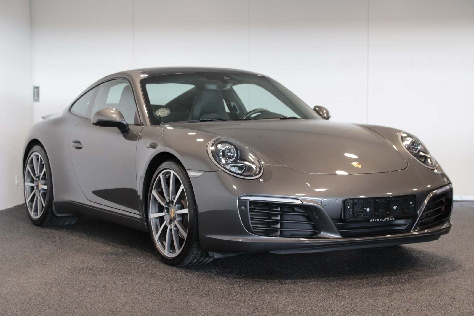 Porsche 911 Carrera