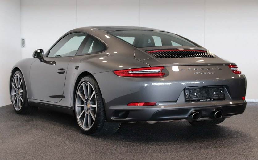 Porsche 911 Carrera