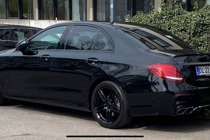 Sort Mercedes E-Klasse fra 2018