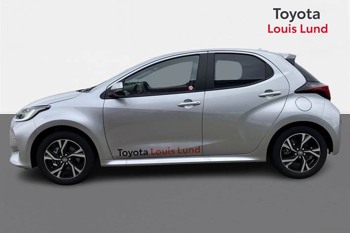 Sølv Toyota Yaris fra 2024