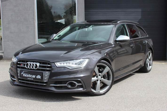 Grå Audi S6 fra 2014