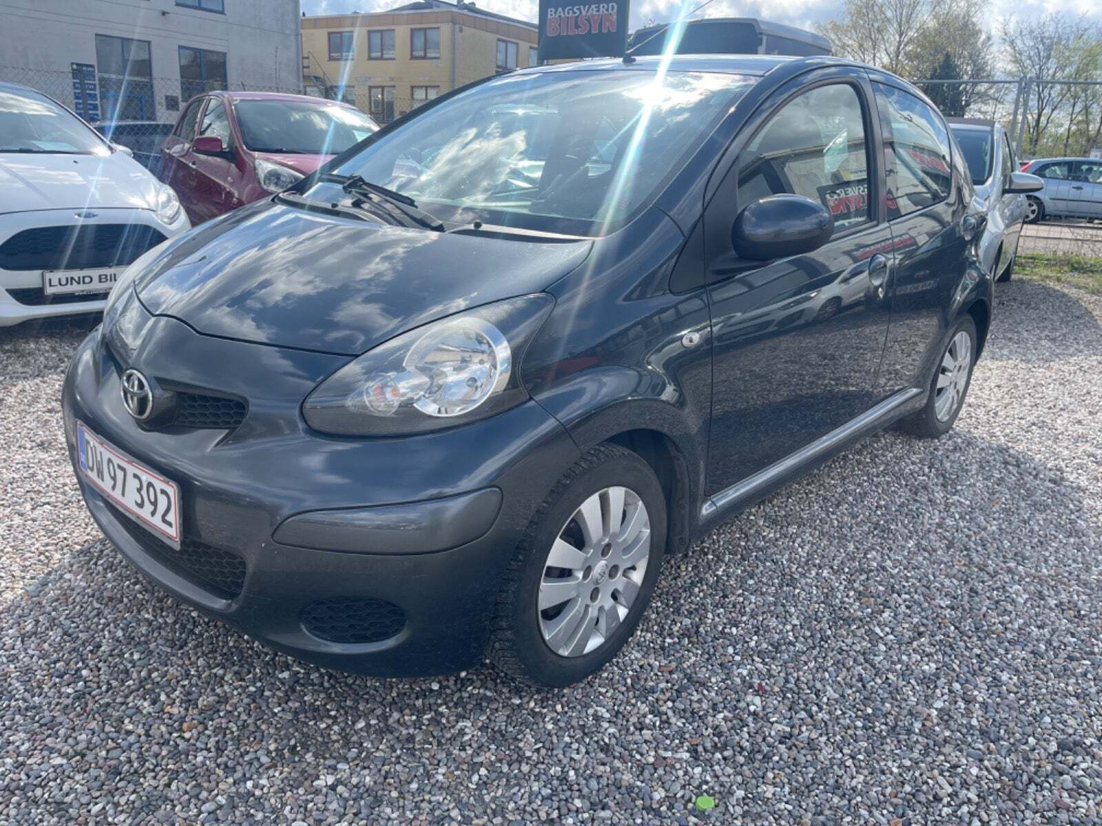Sort Toyota Aygo fra 2012