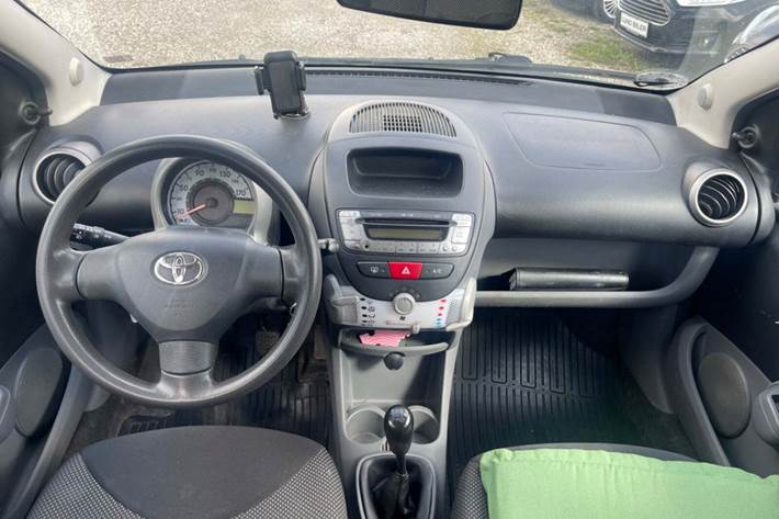 Sort Toyota Aygo fra 2012