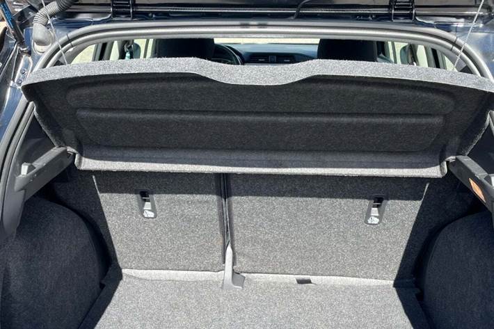 Sort Nissan Micra fra 2022