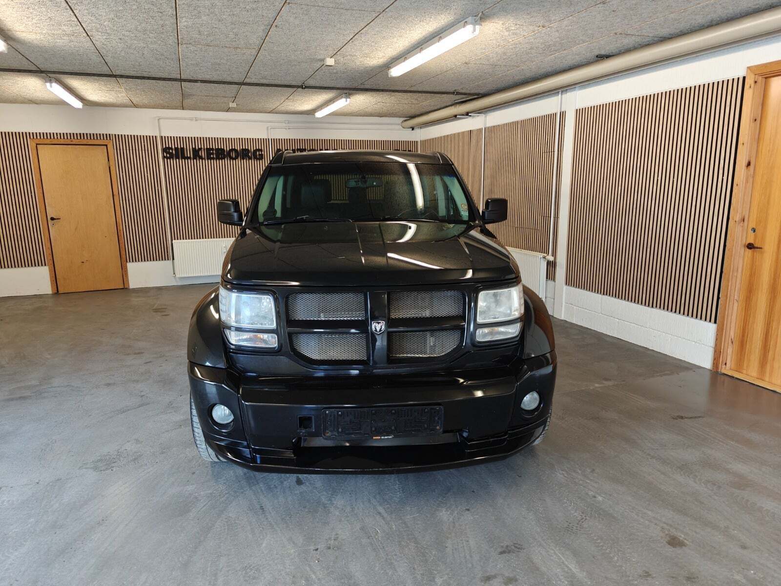 Gul Dodge Nitro fra 2008