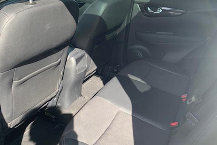Hvid Nissan Qashqai fra 2015
