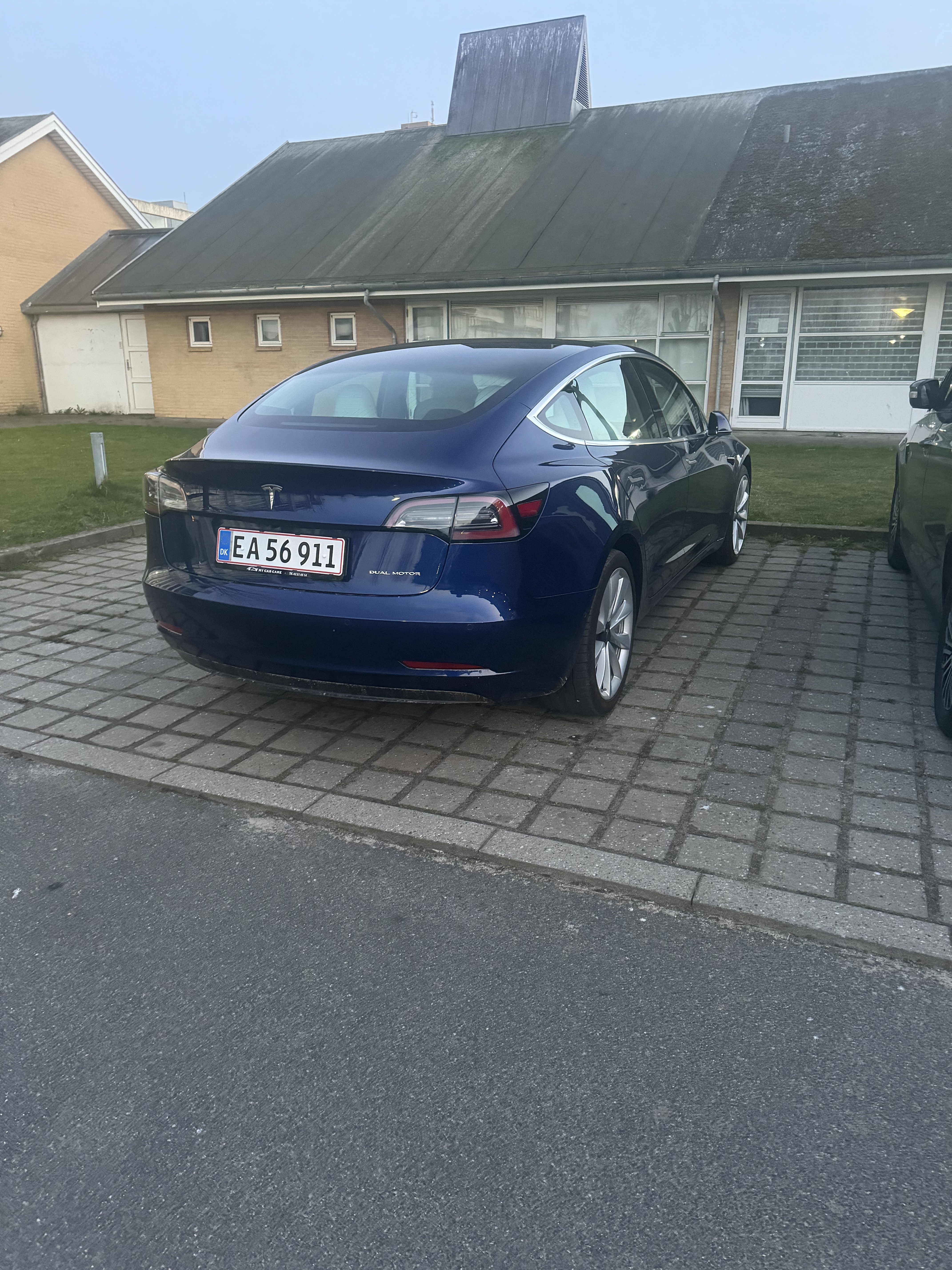 Tesla Model 3 350 kw