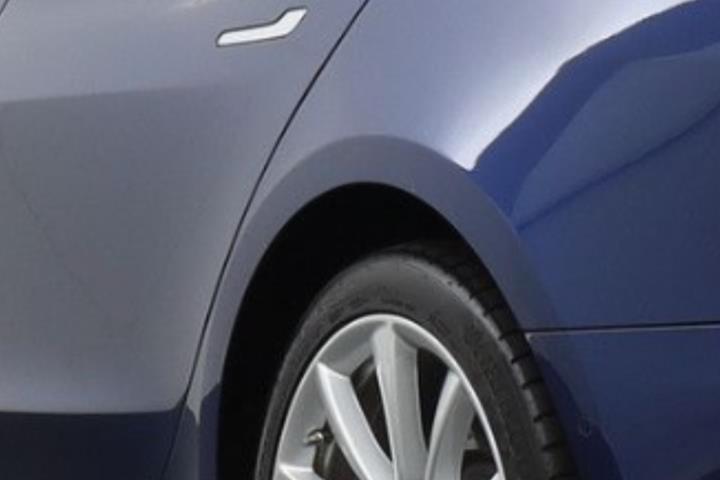 Blå Tesla Model 3 fra 2019